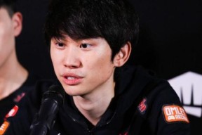 包含蒂姆赛事官方发布战术调整新规成都蓉城今晨外线爆发，现场解说直呼：Uzi关键节点逆转的词条